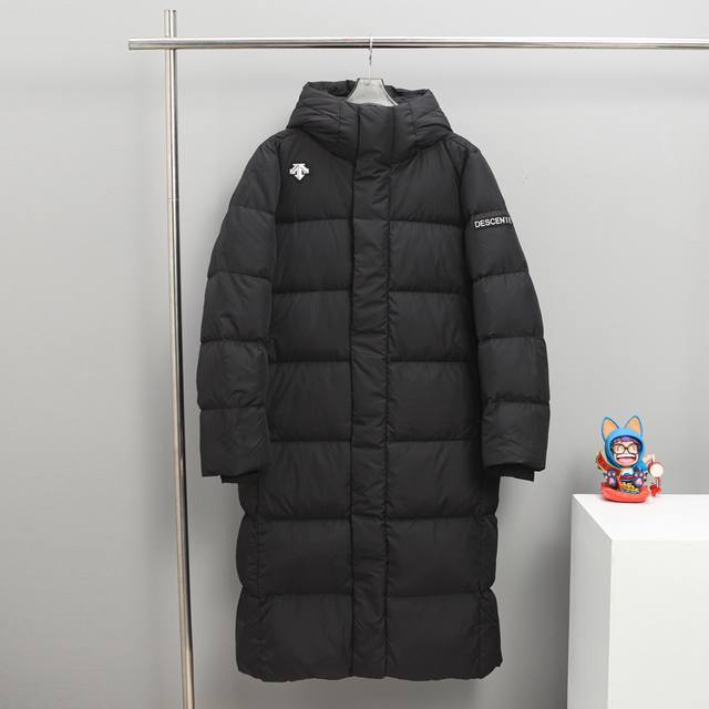 高版本 黑白男女同款情侣款Descente迪桑特Skistyle系列Heatnavi男女款长款鹅绒运动羽绒服 颜色：黑色白色 尺码：S Xl Descente迪