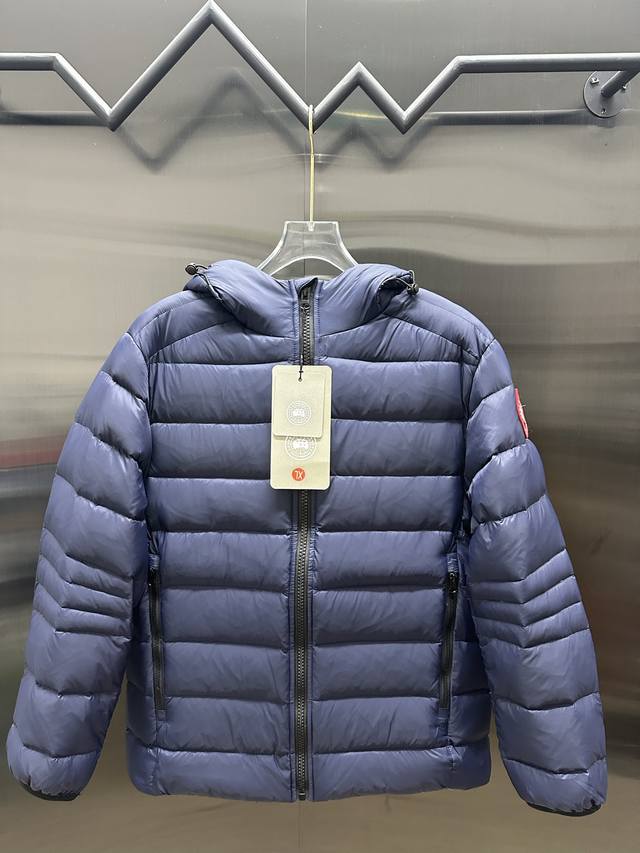 Canada Goose加拿大鹅 Crofton纯色连帽拉链户外保暖排骨羽绒服 90绒填充 750蓬松度 田岛绣刺 白鸭绒 短款轻薄连帽羽绒服 外套 胸前侧拉链