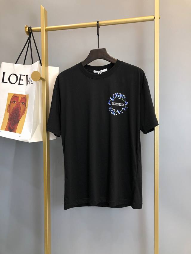 Gvc 夏季新款圆领短袖T恤，男女同款 顶级完美复刻，原版版型 高清数码印花直喷图案 优质长绒棉 细节无微不至。尺码：S-2Xl