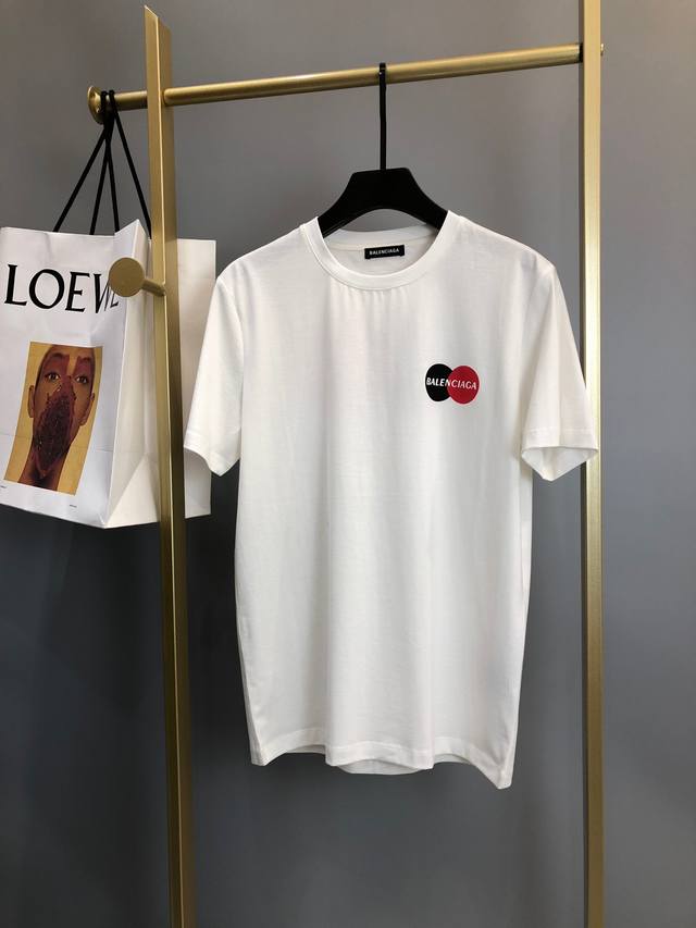 B*Alenciaga 新品系列 高街时尚款短袖T恤 ，原版复刻 设计非凡 上身即刻变潮人。尺码：S-2Xl