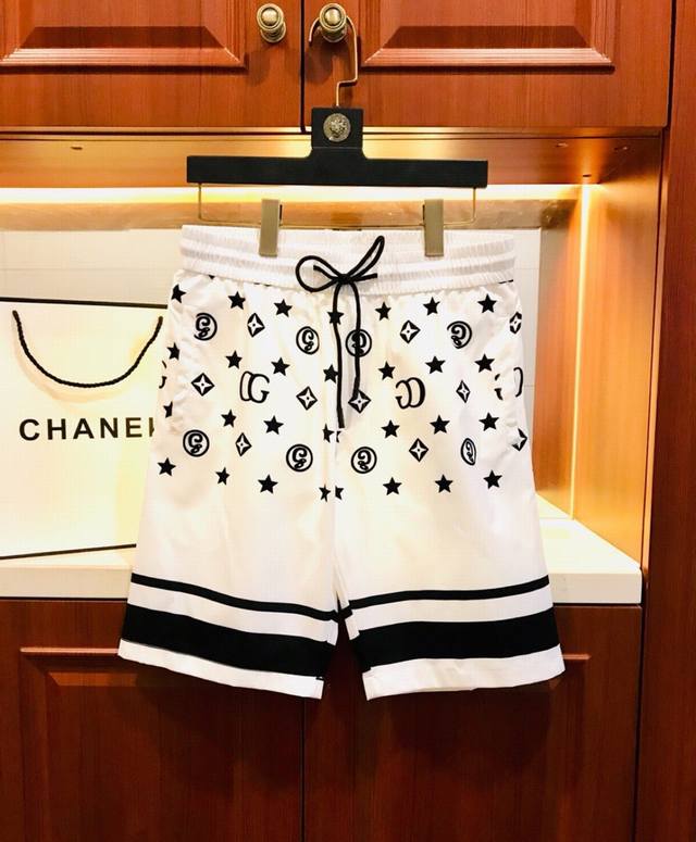 特价 Lv 路易威登 夏季新款沙滩裤 采用进口定制面料 透气 轻薄 光滑手感 超清晰印刷制作 腰部定制螺纹设计 腰围可伸缩大小 M-3Xl 可穿 斤左右