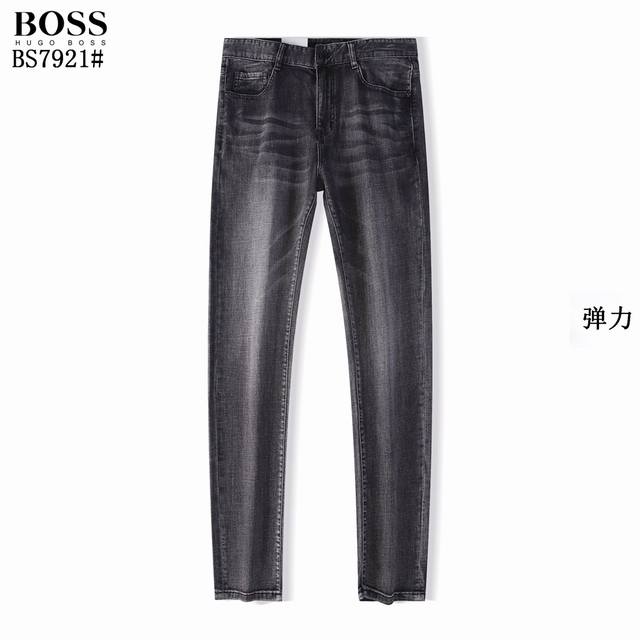 款号Bs7921 Boss 夏季专柜深色系列上市，薄料全棉高弹面料，柔软舒适透气，炒盐洗水工艺，让布料所含染料产生化学反应，将对皮肤伤害降到最低，A级电镀技术铸