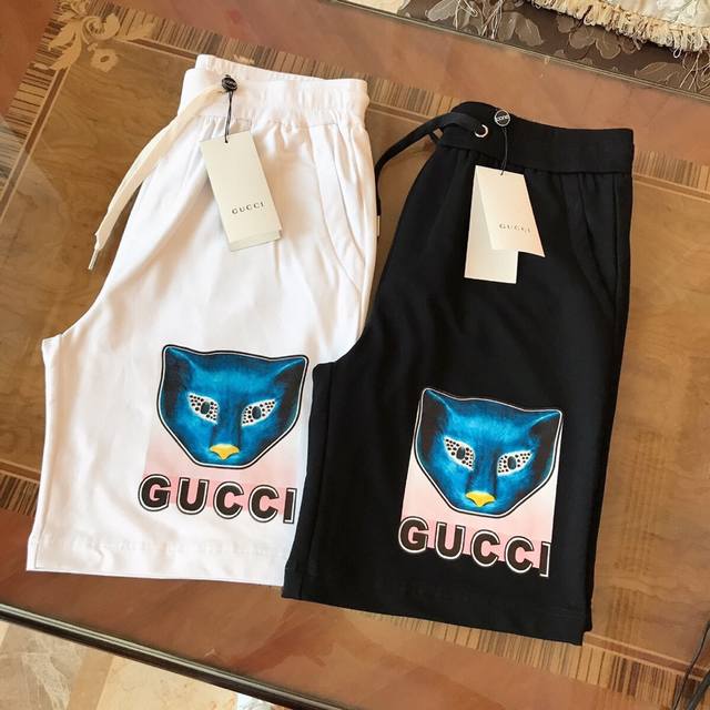 真心推荐！顶级品质！ 奇 面料：精品双丝光棉！短裤！ 夏季新款！ 实物拍摄顶级好货！简约大气！ 176 高 145斤穿L M-Xxl，最新顶尖官网原单 手感细腻