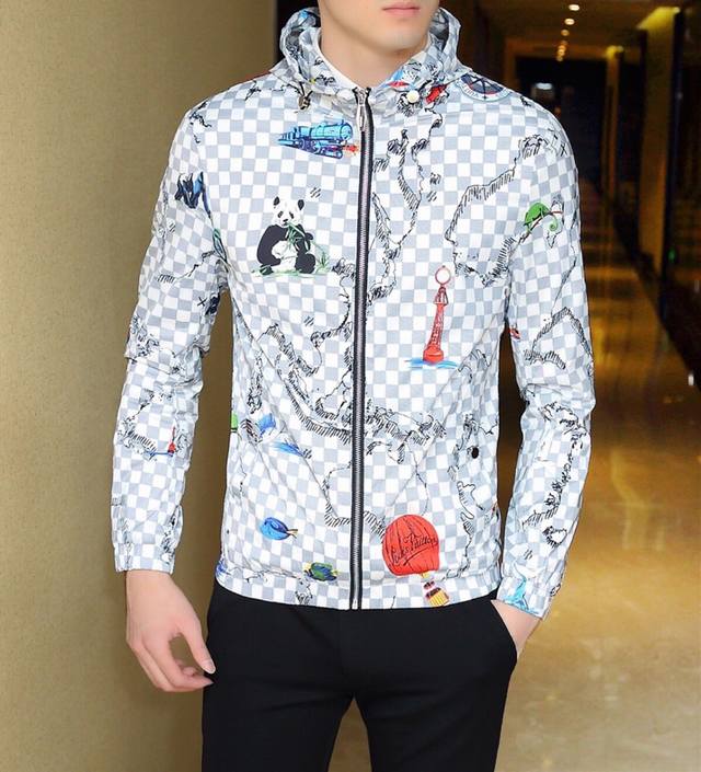 D&G 杜嘉班纳 意大利春装新款高级时装休闲夹克，专柜同款支持验货简约时尚，从容百搭，大气优雅采用进口上等面料极致顺滑触感细腻不易起皱奢华高贵挺括有型锁针、高密