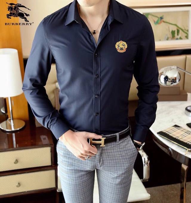 百宝莉 专柜爆款精品推荐 开春新款专柜同款长袖衬衫殿堂级好货 错过不再有！ 简洁细腻的设计和高质细节而闻名 用料一丝不苟，适合任何场合， 结婚衬衫首选 时尚帅气