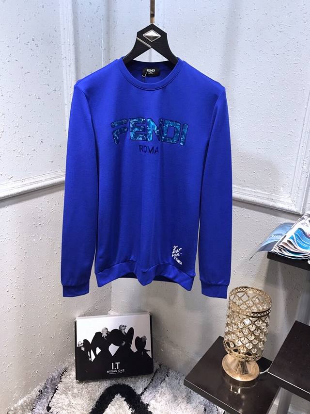 芬迪 F*Endi Ss专柜在售爆款走秀款 限量款外贸公司订单 原厂 原标 原洗水麦 进口卫衣面料 密度、克重全部达标、Zp对比正版。 超个性萌哒哒小怪兽手感细