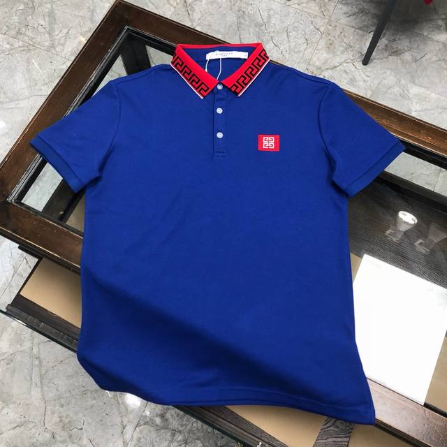 现货代发 #Givenchy纪梵希 春夏系列新款 pool 衫。反领款，订制珠地双丝光面料，舒适透气。前胸五角星Golo，时尚有个性！颜色：黑色.白色，蓝色。尺