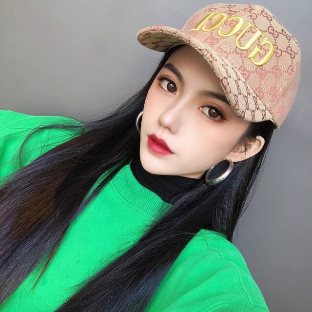 古琦Gucci古琦官网同步，简约大气棒球帽精密刺绣，舒适透气，质量超好哦，俏皮款型非常减龄