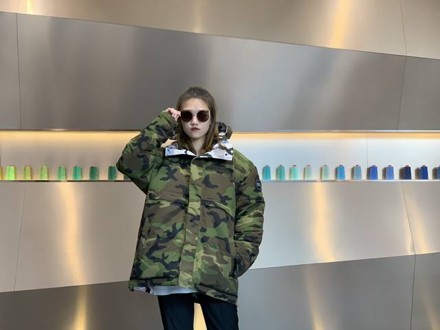 Canada Gooes 双面联名款 : 双面色 男女款 高端级: 工厂p直供:供应全球代购.微商.实体.天猫.高端档口以及工作室合作，可免费代发！ Gd权志龙