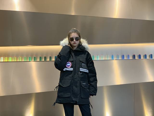 Canada Gooes 10款 雪咒 : 黑色 男女款 高端级: 貉子毛 710狼毛 工厂p直供:供应全球代购.微商.实体.天猫.高端档口以及工作室合作，可免