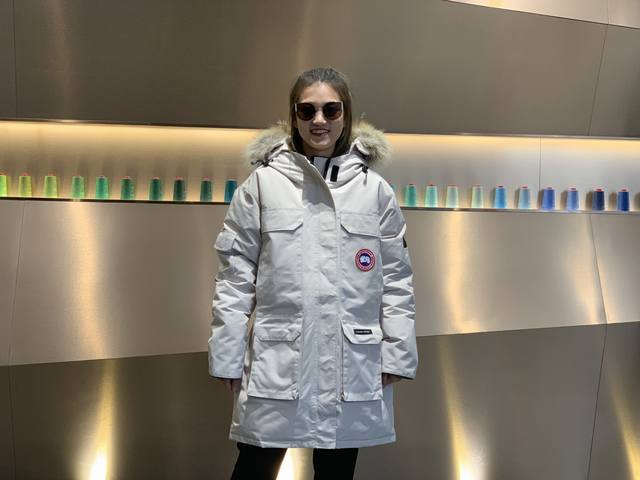 Canada Gooes 09款 : 白色 女款 高端级: 貉毛 650狼毛 工厂p直供:供应全球代购.微商.实体.天猫.高端档口以及工作室合作，可免费代发！