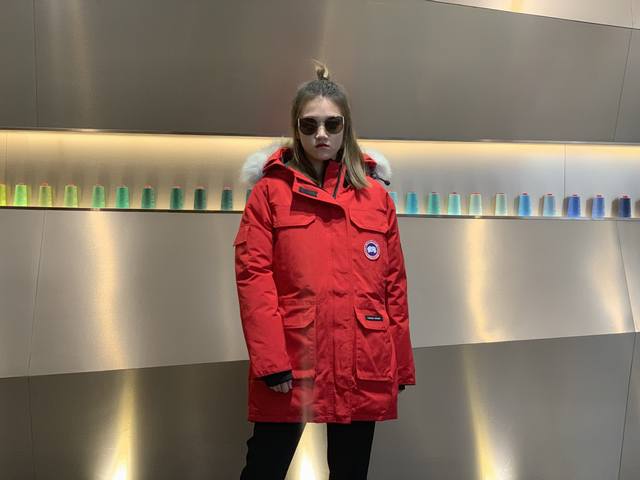 Canada Gooes 09款 : 红色 女款 高端级: 貉毛 650狼毛 工厂p直供:供应全球代购.微商.实体.天猫.高端档口以及工作室合作，可免费代发！