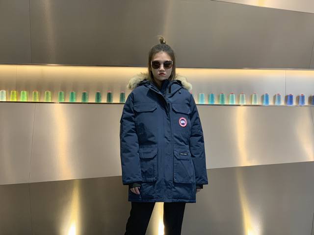 Canada Gooes 09款 : 藏兰色 女款 高端级: 貉毛 650狼毛 工厂p直供:供应全球代购.微商.实体.天猫.高端档口以及工作室合作，可免费代发！