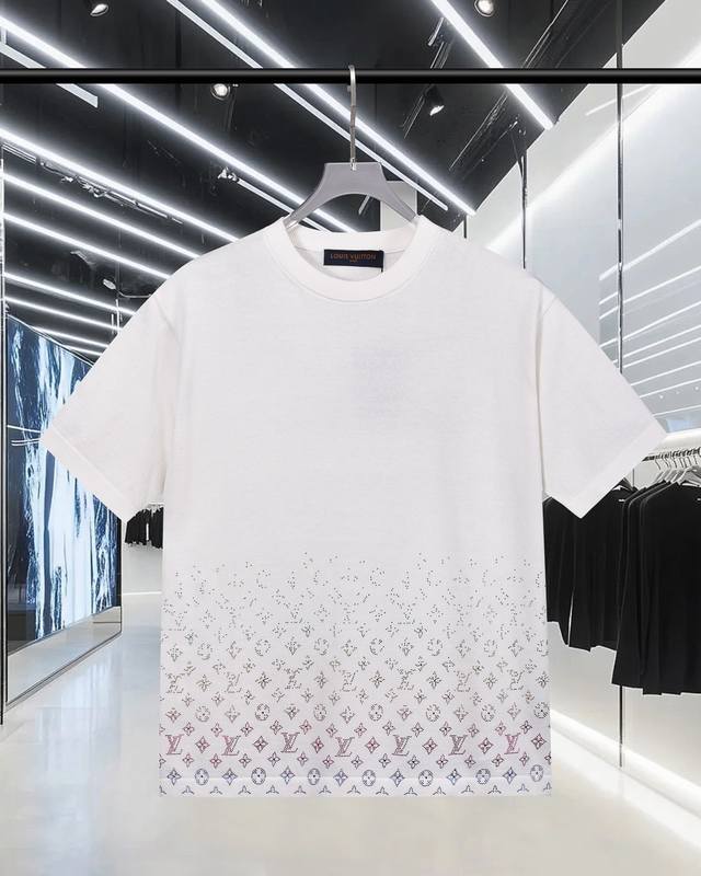 高品质原版开发 Louis Vuitton 路易威登 烫钻渐变Logo老花针织短袖 独家定制，原版面料 官方同款 圆领毛织T恤 定制手感非常舒服 2025Ss春