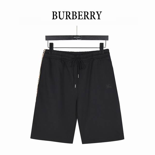 Burberry 巴宝莉 25Ss 战马Logo刺绣格纹织带拼接短裤 精选 400 克纯棉毛圈面料打造，拥有绝佳的质感。重量十足， 拿在手中便能感受到其高品质，