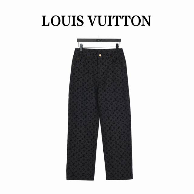 Louisvuitton 路易威登满Logo字母植绒牛仔长裤 这个面料非常考究，采用重工四次高难度洗水，手感不输柜上，面料品质让你一目了然，细节堪称完美至极，每