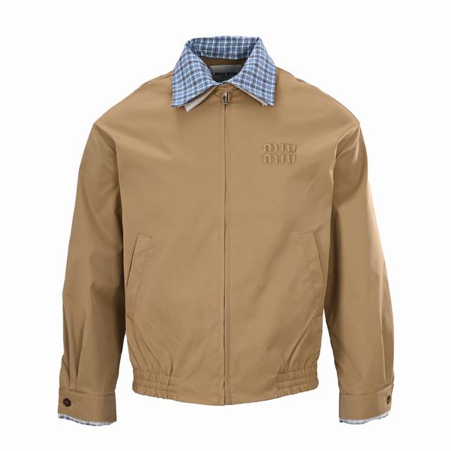 Miu Miu缪缪Mm 蓝格领双领拼接夹克外套 原版杭州国专20300购入，面料采用220克全棉细斜纹面料加进口工艺涂层，还原一致复古做旧风格，领口格纹布，定色