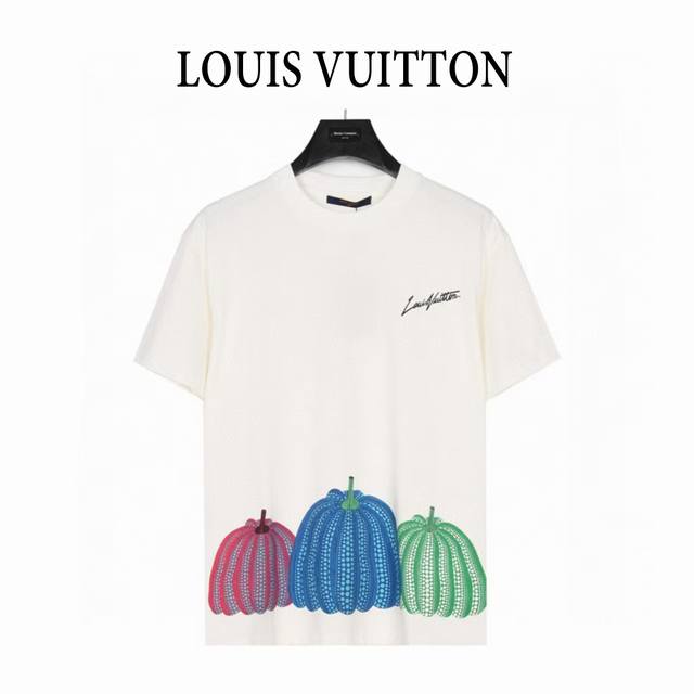 Louis Vuitton X草间弥生 联名南瓜印花短袖T恤 本款 T 恤出自路易威登 X 草间弥生合作系列，令南瓜图案自下摆浮现， 转述这位日本艺术家作品中的