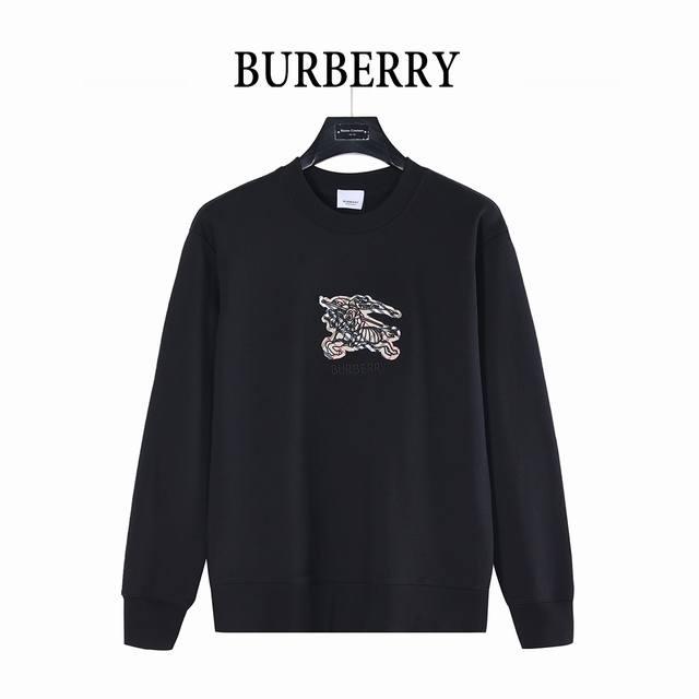Burberry 巴宝莉 战马格纹贴布刺绣圆领卫衣 精选420克高密纯棉面料，经多道水洗工艺处理， 触感柔软细腻且富有挺括度，穿着透气不闷汗， 同时具备出色的抗