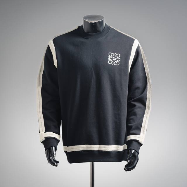 Loewe 罗意威25Ss编织新款小标刺绣圆领卫衣 采用460克纯棉毛圈面料 走线清晰 原单定制1:1线条流畅而细腻 手感质感更佳 不易变形 不易缩水 不易褪色