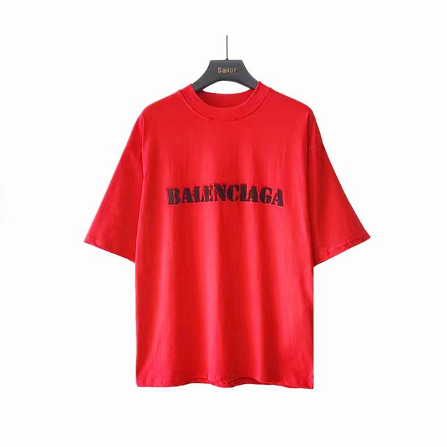 实拍细节图 +尺码表 巴黎世家 Balenciaga 模糊前后Logo短袖 袖口下摆采用磨烂工艺 双线的针法加持 走线平直 前后幅字母Logo采用喷漆印花工艺