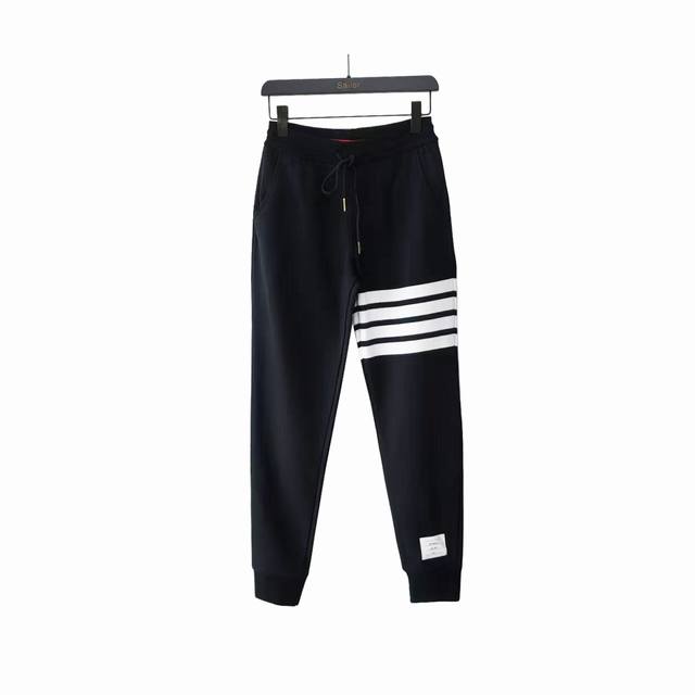 实拍细节图+尺码表 Thom Browne 汤姆布朗. Tb经典色织毛圈长卫裤 现货四季供应 Tb长裤色织经典奢侈色织四条杠长卫裤 意大利制造产地小标 面料色织