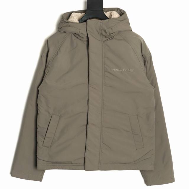 Canada Goose 加拿大鹅 双面穿羊羔毛拉链外套 正反两穿可任意凹造型 内外同色系 袖壁上刺绣贴标图案 都是限定的 一面是羊羔毛材质 细腻温柔 绒毛质感