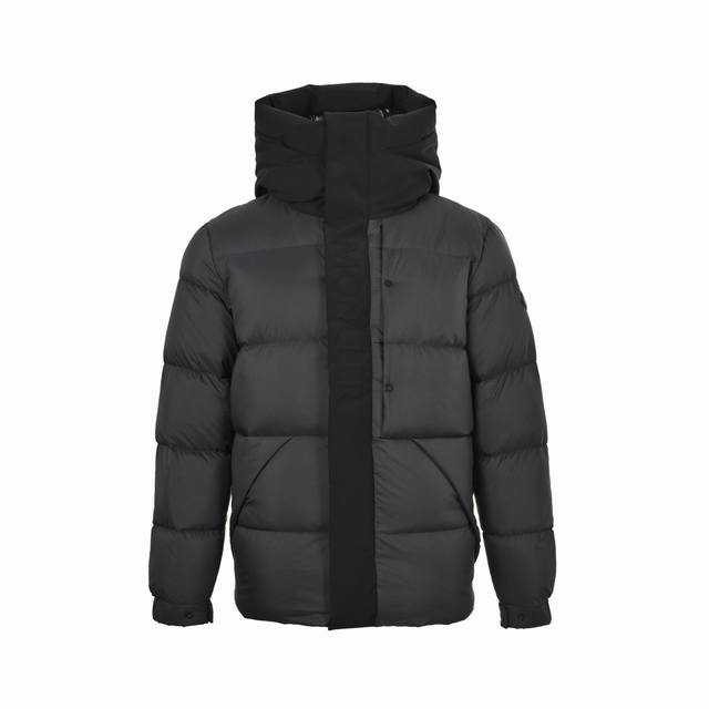 Moncler 蒙口 22Fw 灰武士羽绒服 内填充80白鸭绒 保暖舒适且不臃肿 大方块而形成的面包服版型 每块方格都是均匀的分配 牢牢的锁住羽绒温暖着你的身形