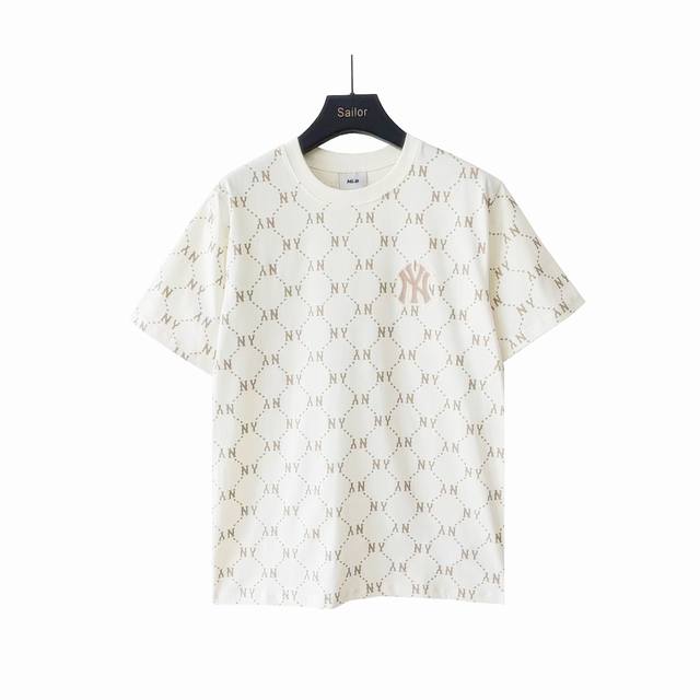 实拍细节图+尺码表 Mlb 绣制小标满印字母短袖T桖 三色闭眼入，时尚直接拉满～ 奶油白温柔、卡其高级、经典黑百搭，满印字母设计吸睛力Max！胸口处，进口绣花机