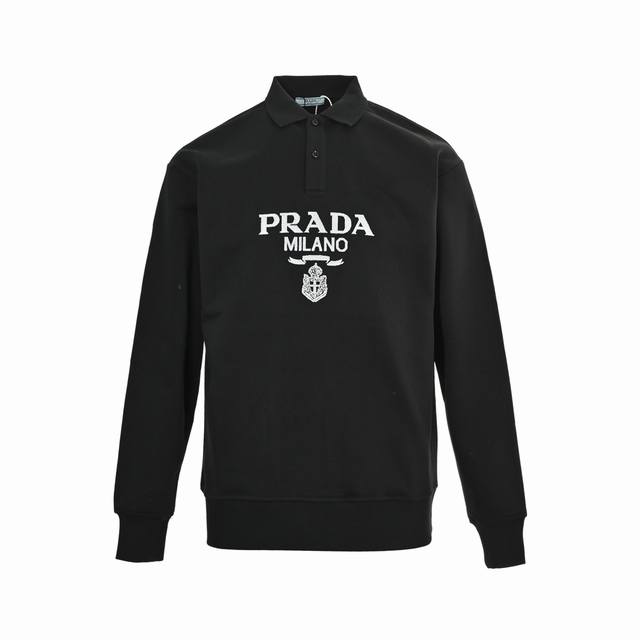 prada 普拉达 25Fw 毛巾绣Logo翻领卫衣 480克纯棉双纱鱼鳞毛圈面料 面部无尘烧毛工艺 底部吸毛 环保活性染 采用提花刷绣工艺，工艺需线埋底线，后