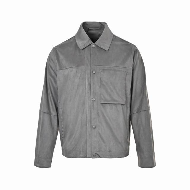 Dior 迪奥 口袋麂皮夹克外套 原版杭州国专36000购入，面料采用意大利绒麂皮材质，搭配50克针织复合，定制101哑光黑皮，定制黑色提花Logo丝绸里布，定