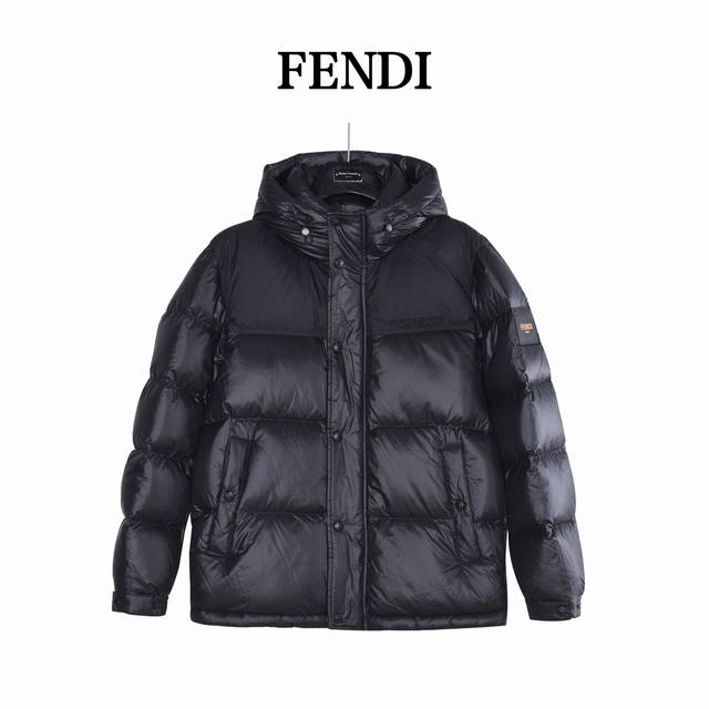 Fendi 芬迪 25Fw袖标拼接连帽羽绒服 采用新国标90白鸭绒填充，顶级版本，区分市面通货，男女同款全新美学灵感趣味设计,渠道性质精品。让整体造型设计更加优