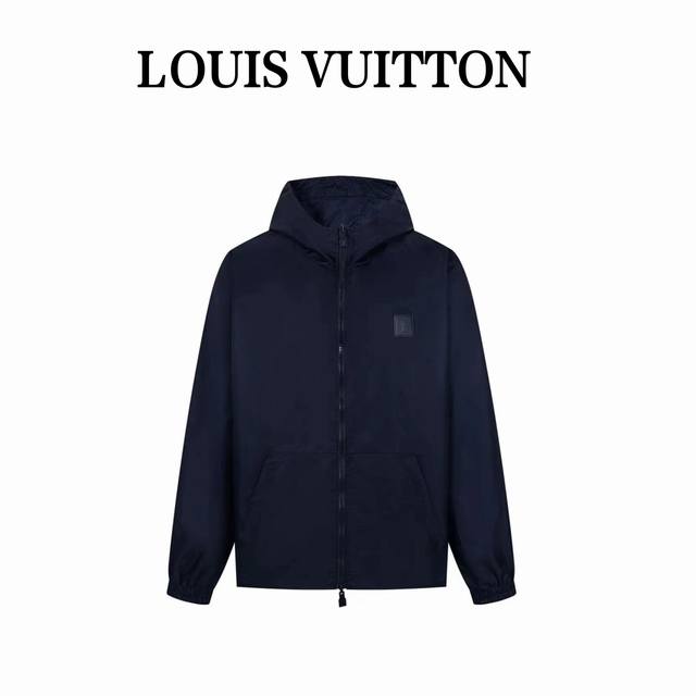 Louisvuitton 路易威登 皮章Logo暗纹提花双面穿冲锋衣夹克外套 原版23000购入，双面穿夹克，分为特质尼龙纯色面和满Logo提花面，两种风格随意