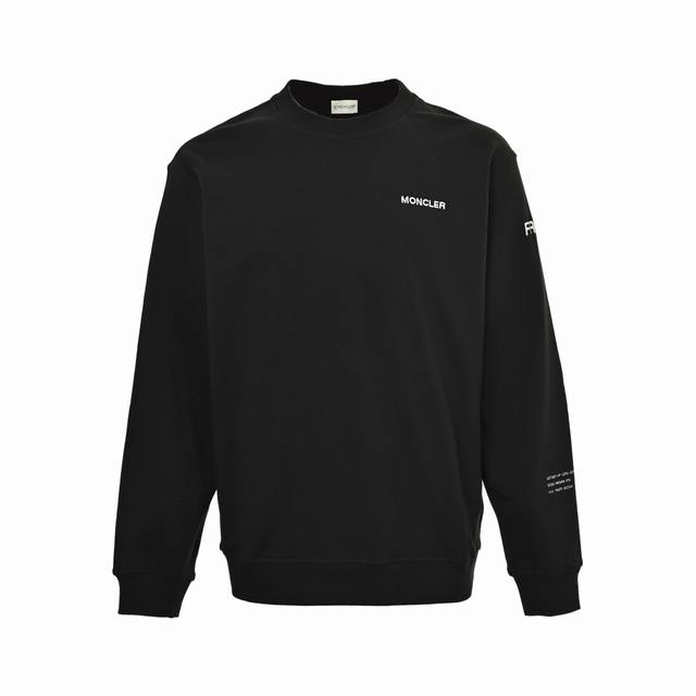 Moncler 蒙口 25Fw 藤原浩圆环印花圆领卫衣 采用棉为基底编织而成的单面鱼鳞布面料，正面为平滑的针织面，触肤面通过针织机的浮线编织技术形成立体的毛圈，