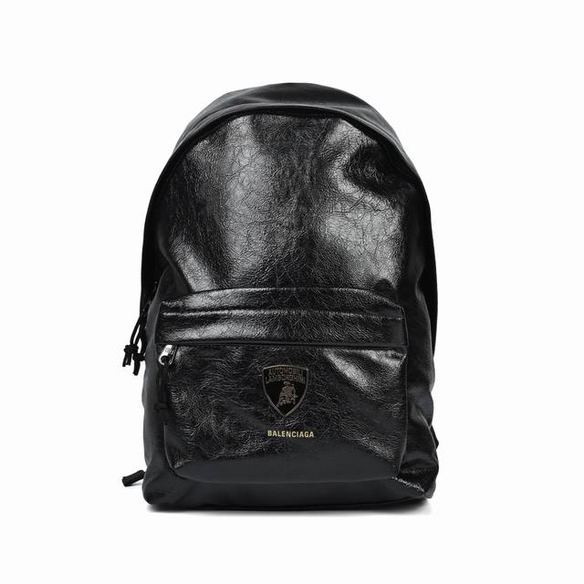 Balenciaga 巴黎世家 兰博基尼联名油蜡皮双肩背包 超级细腻褶皱油蜡皮，质感高级，镶嵌兰博基尼标志性盾徽，短途旅行，日常通勤，非常推荐！ Size:31