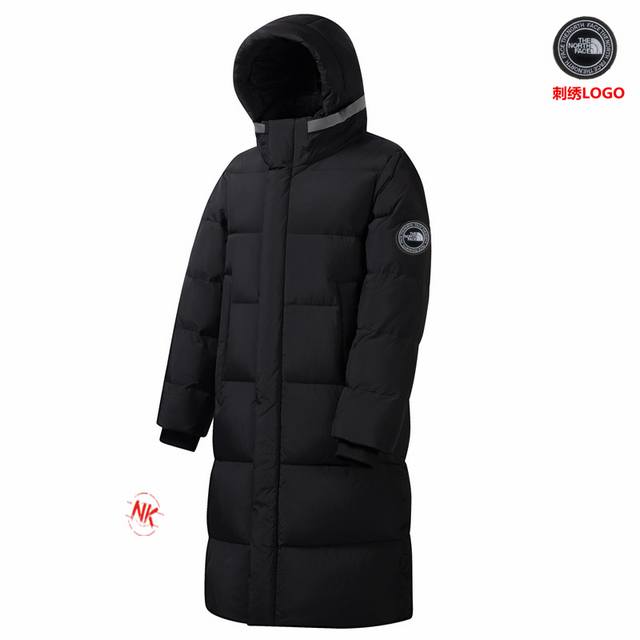 刺绣Logo 90白鸭绒 国际顶级奢侈品牌北面The North Face白鸭绒羽绒服！短款上衣外套渐变色拼接撞色男女款连帽羽绒服。羽绒服男女同款情侣款短款连帽