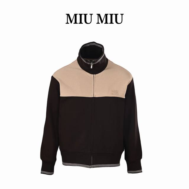 Miu Miu缪缪Mm 刺绣撞色套装拉链夹克外套 定制丝光羊毛呢，激光烧花工艺，利用激光技术进行徽标刻划的先进工艺，将激光投射到材料表面，使材料局部迅速加热至熔