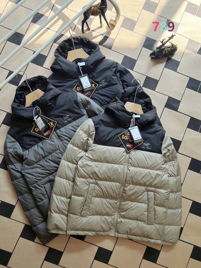 高品质 Arcteryx 始祖鸟防水防风拼色轻薄羽绒服 独家版本，区别市场货！升级石墨烯自发热里布，升级体感，从里到外自发热更保暖，行走的小暖炉！全身所有拉链都