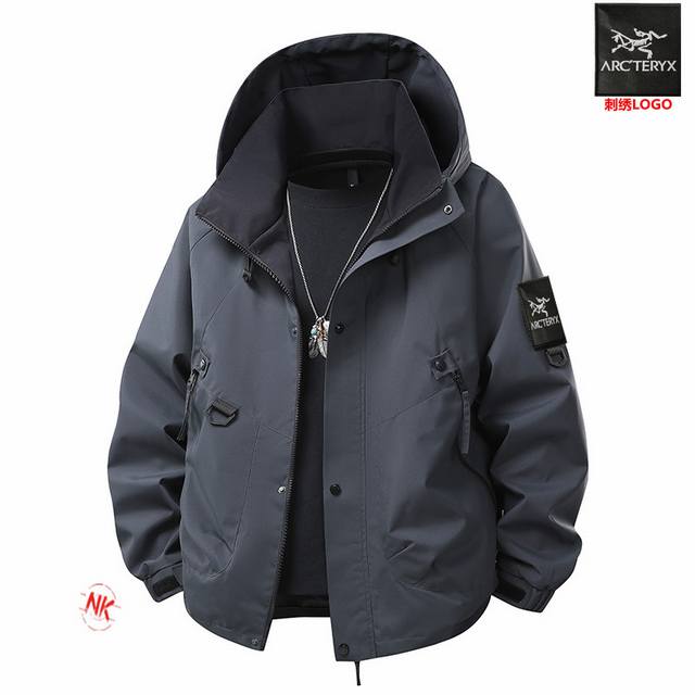 刺绣Logo 始祖鸟系列，海外秋季限定全新系列连帽冲锋衣防风连帽夹克外套连帽外套。。 : 拼接风经典 诠释个性的涂鸦卡通潮流风格 街头风格的百搭实穿单品 一件应