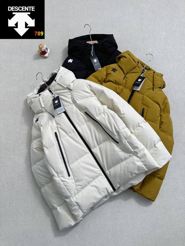 Descente 迪桑特 2025新款男女同款连帽羽绒服 光转热技术 保暖 防风 短款面包服 官网同步发售 迪桑特 专业运动锁温科技系统 Descente He