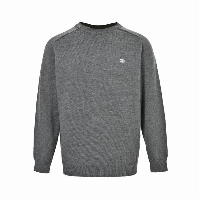 Celine 赛琳 凯旋门后背字母毛巾绣毛衣 原版杭州国专7900购入，近期的一款热门毛衣， 定纺染纱成分，100%羊毛纱线， 所以裸穿也绝对亲肤超级柔软了，