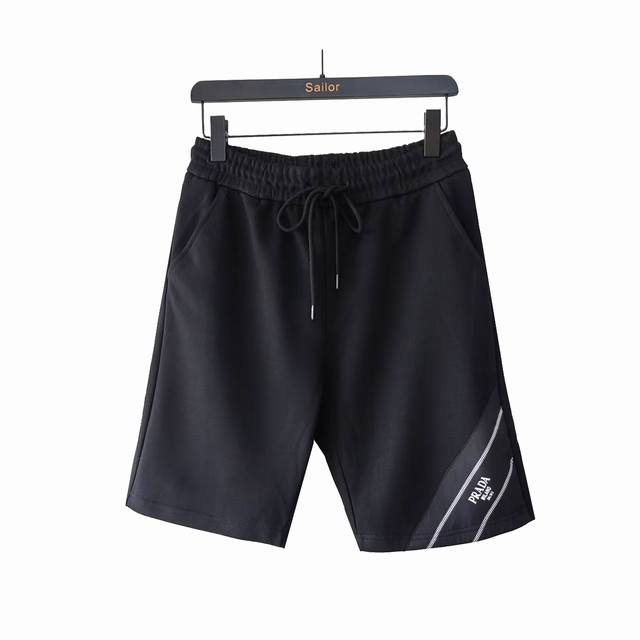 实拍细节图 +尺码表 prada 普拉达 字母绣花三角织带拼接Logo短袖 刺绣 五分裤、高品质纯棉 面料、特别手感、超级质感 舒适柔软透气 休闲宽松版型 潮流