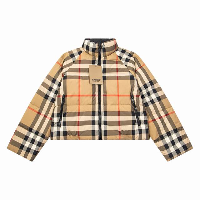 K416# 最高版本 新国标80绒 可检测 顶级版本 Burberry 巴宝莉 F W23经典格子条纹格纹拉链Logo短款羽绒服 女士必入好款 上身嘎嘎乱杀 颜