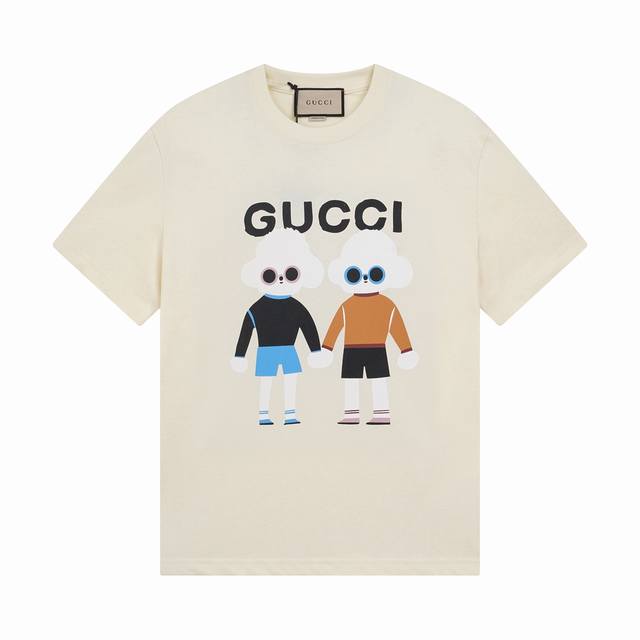 款号 ：317， Gucci新品！早春系列高克重短袖 选用客供定制针织100%纯棉面打造,面料手感细腻，厚实有质感的纯棉布 高密度的机织工艺，如棉絮般柔紧致舒适