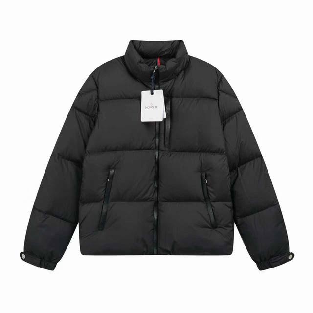 顶级版本 大货细节图 Moner 23Fw Besbre 皮拉链短款羽绒 炸裂新品 设计时尚百搭舒适透气、隐藏帽～支持Nfc芯片感应 官网同步发售！设计感与颜值