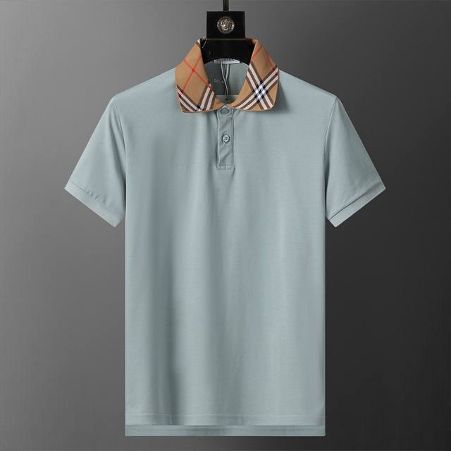 款号：A789# 2026年春夏官网同步新款翻领T恤，丝光珠地面料 领子格子提花螺纹 款式时尚 帅气，面料舒适，做工严谨 ，走线工整。上身效果好 码数 M-3X