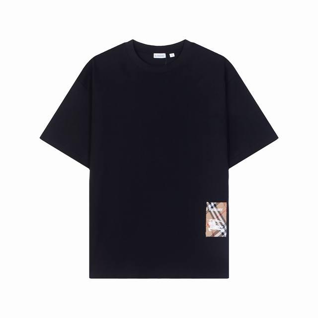 9216款，高端定制，独家最高品质版本Burb*家字母Logo战马绣花圆领短袖T恤，采用独家定制290G原版1:1双股双纱纯棉面料，定织定染同缸无色差罗纹，定制