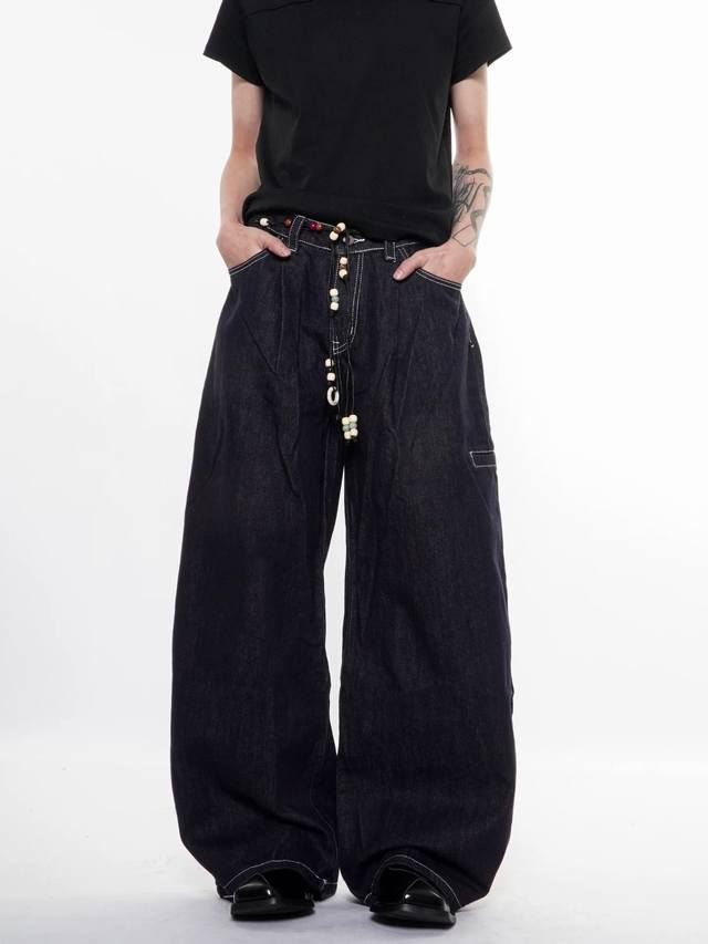 款号Xk3730 美式复古阔脚腰绳弯刀牛仔裤男慵懒松弛感拖地长裤子男女，面料定制经过一流的高工艺水洗 ，质地紧密 色泽均匀 纹理清晰，上身非常舒适 直筒版型 可