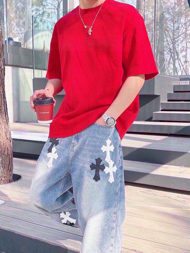 高定款 巴家最新最顶级版本胸前重工艺烧花巴黎标识Logo图案。时尚简约潮流短袖，后背放大烧花Logo图案！制作工艺进口面料，专柜款独特设计，采用进口高端订制面料