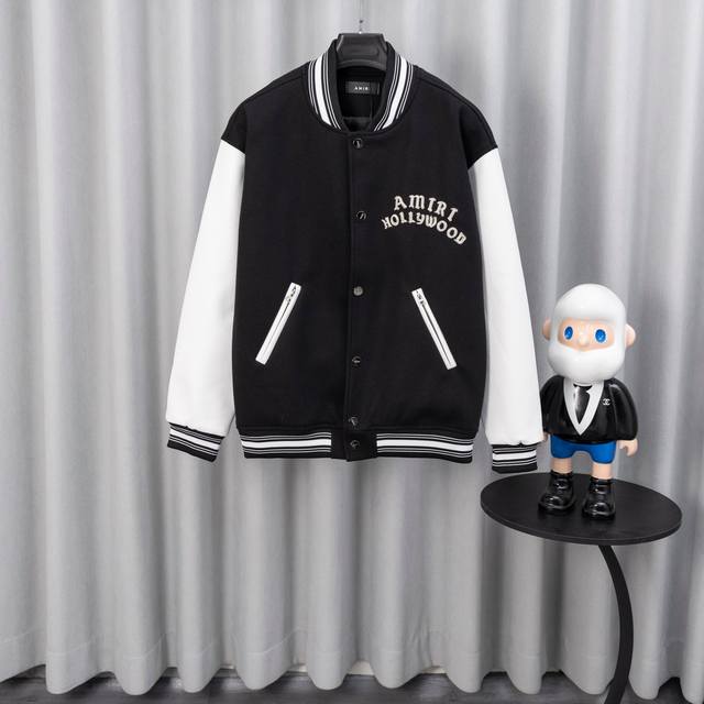 Amiri棒球服 25Ss走秀款厚度适中 高密度重工刺绣 堪称王炸单品 真的谁上身谁好看 ！ 罗纹采用全棉纱线定染定织而成，粗纱横机编织而成，不起球，棉质亲肤，